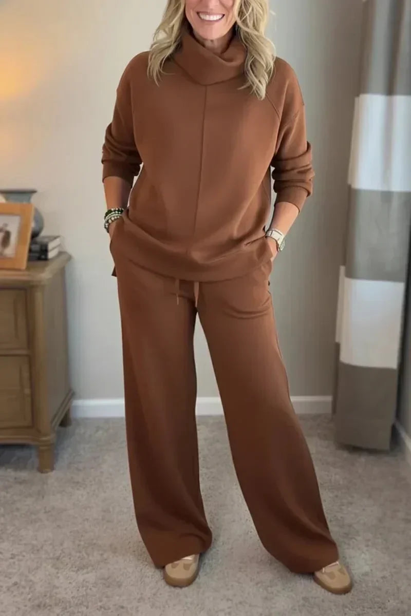 Grace™ - Comfortable set with a turtleneck