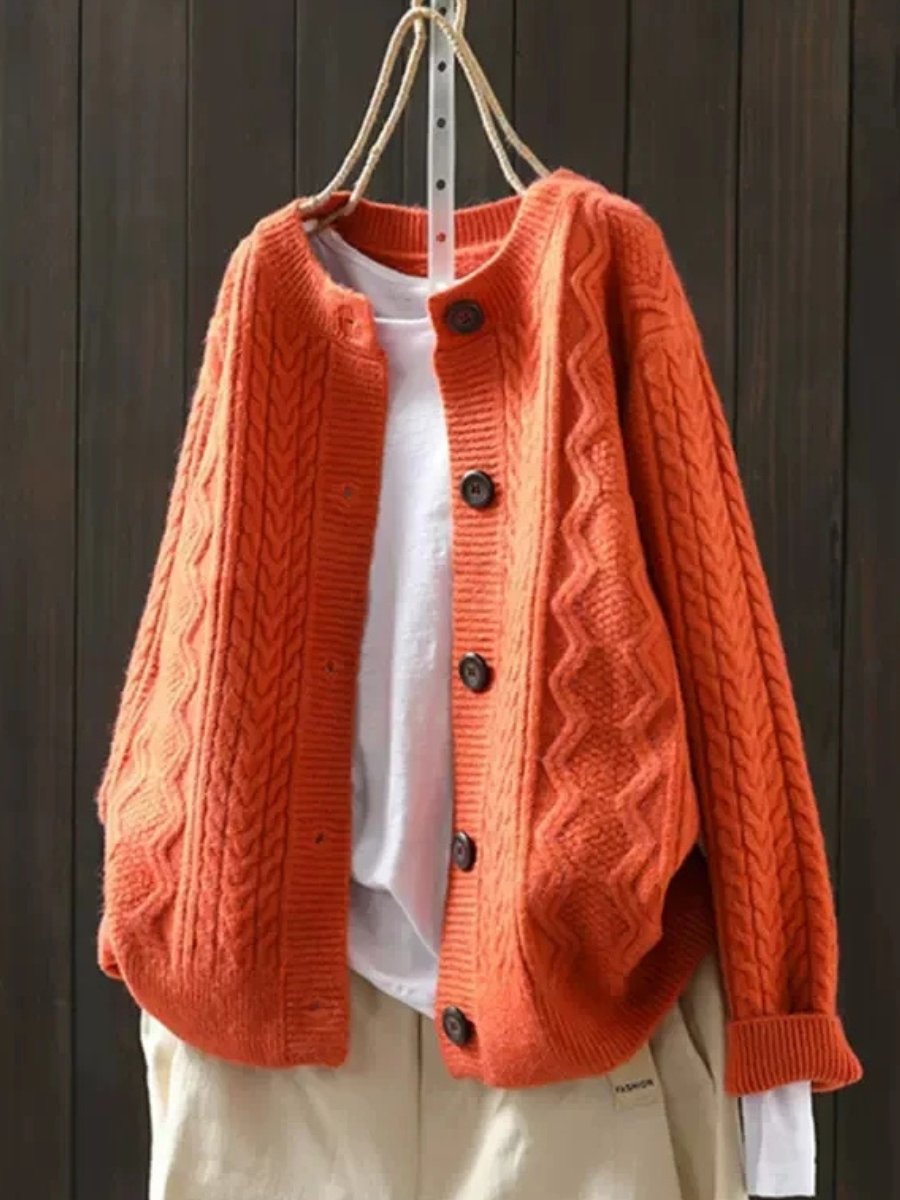 Grace™ - Elegant cable cardigan