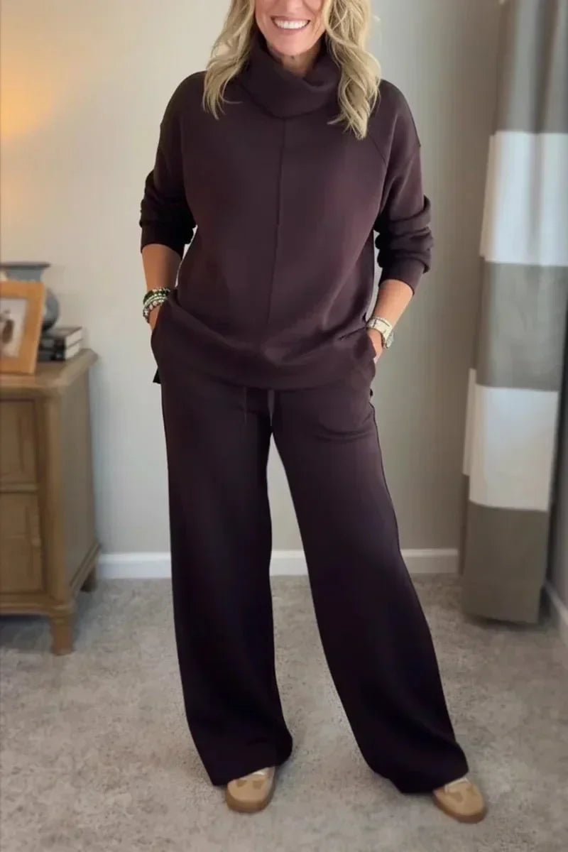 Grace™ - Comfortable set with a turtleneck