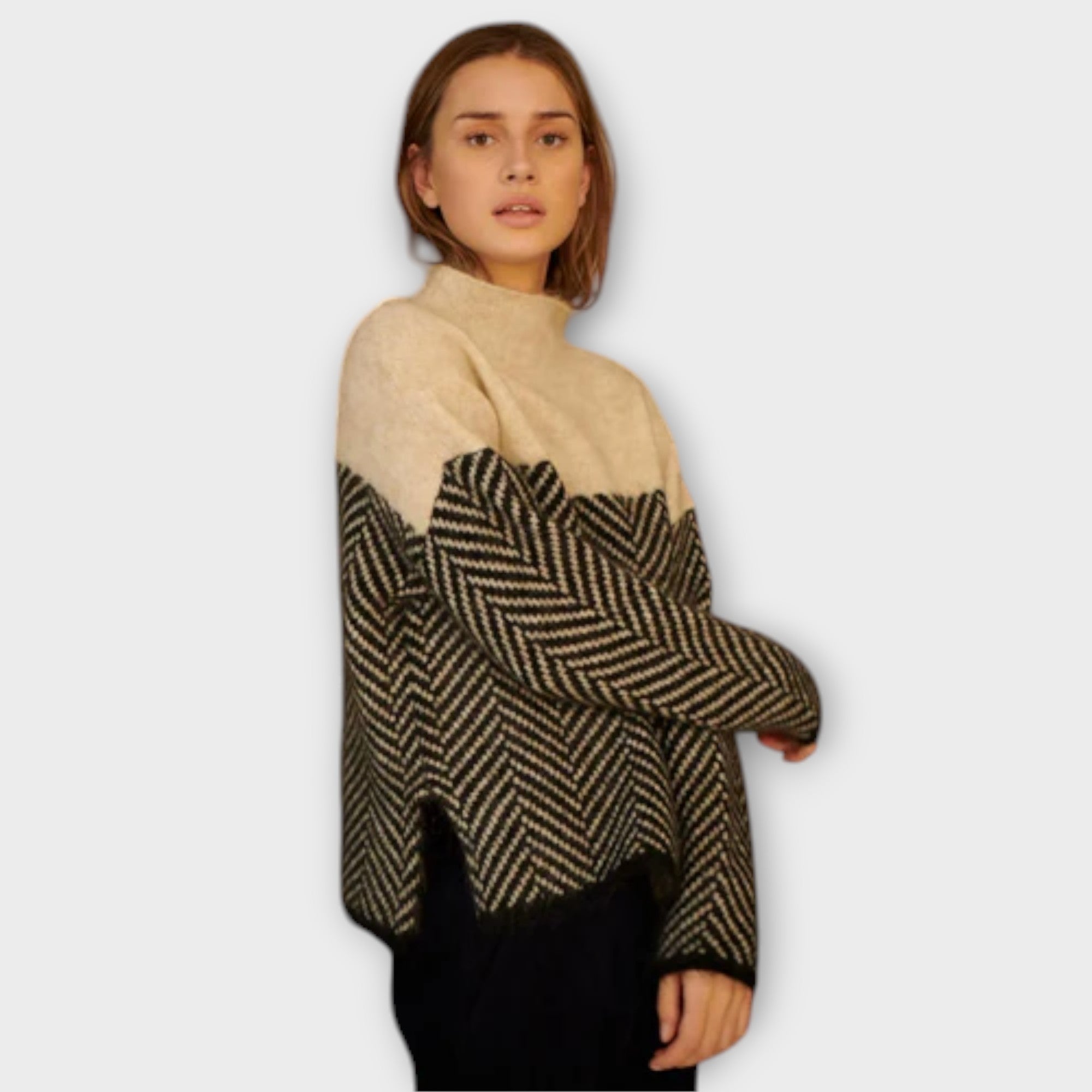Grace™ - Soft Sweater with High Collar