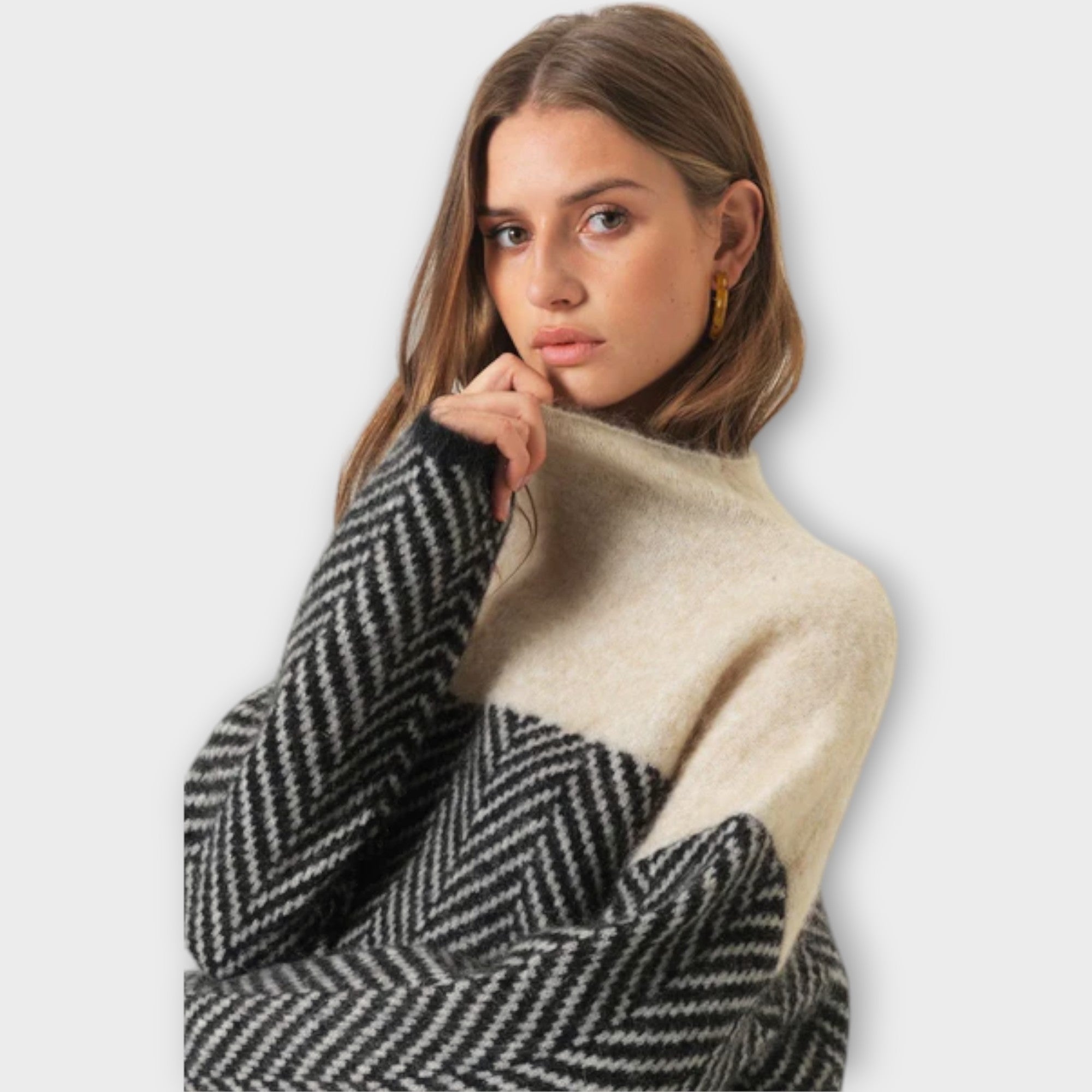 Grace™ - Soft Sweater with High Collar