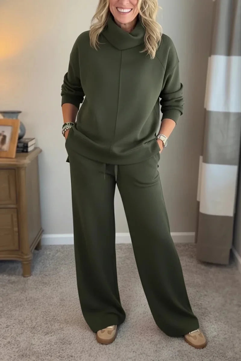 Grace™ - Comfortable set with a turtleneck