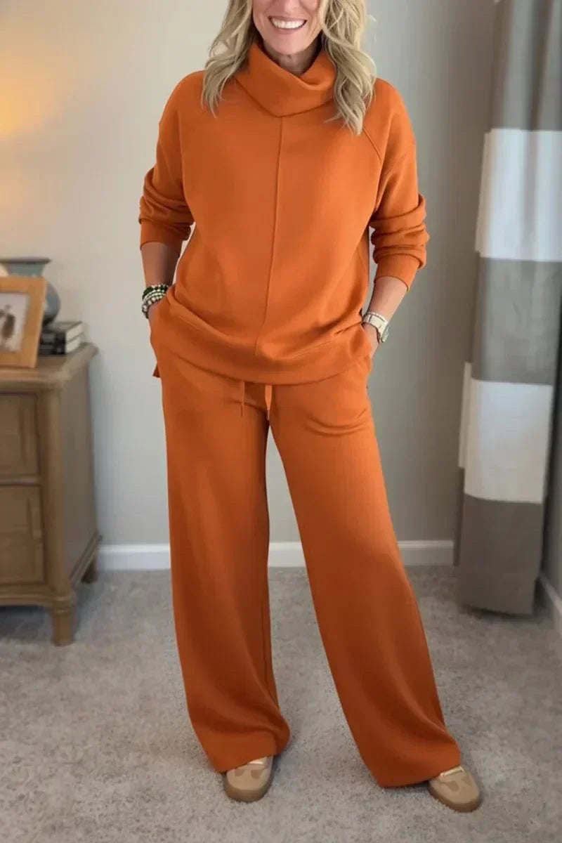 Grace™ - Comfortable set with a turtleneck